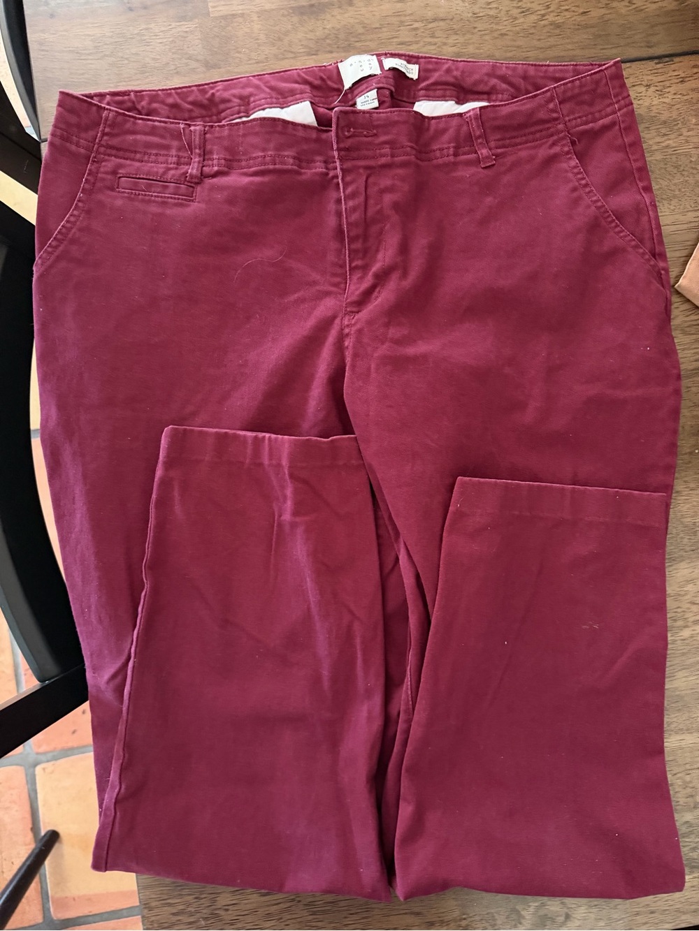 Straight-Leg Women’s Pants in Deep Wine
